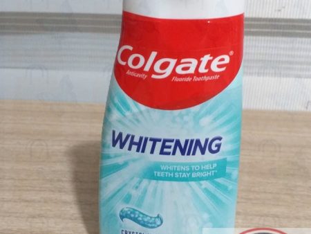 Colgate  White Crystal Mint Anticavity Fluoride Toothpaste  4.6 oz )U.S.A For Cheap